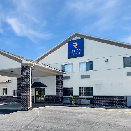 Reston Inn & Suites Spencer Εξωτερικό φωτογραφία