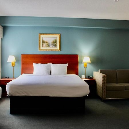 Reston Inn & Suites Spencer Εξωτερικό φωτογραφία