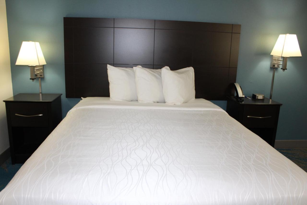 Reston Inn & Suites Spencer Εξωτερικό φωτογραφία