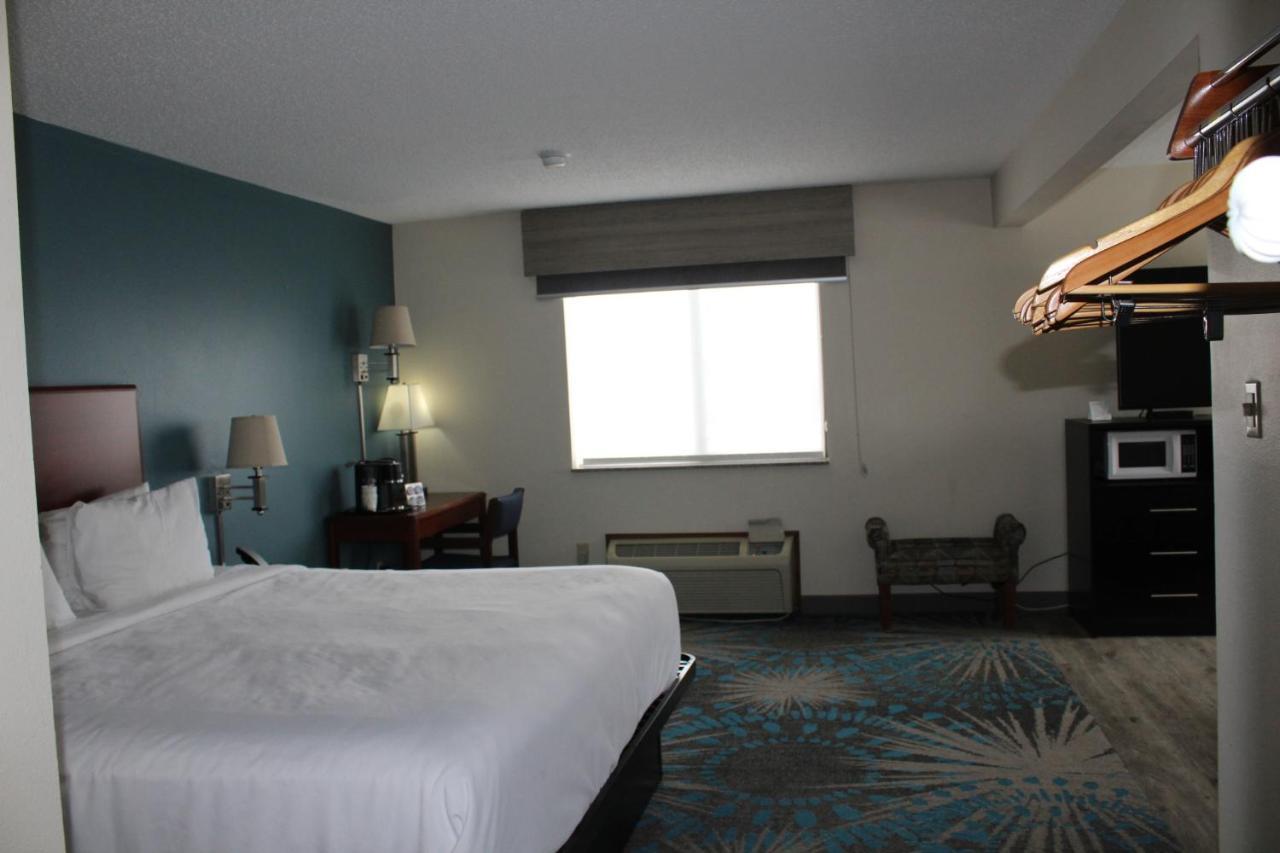 Reston Inn & Suites Spencer Εξωτερικό φωτογραφία