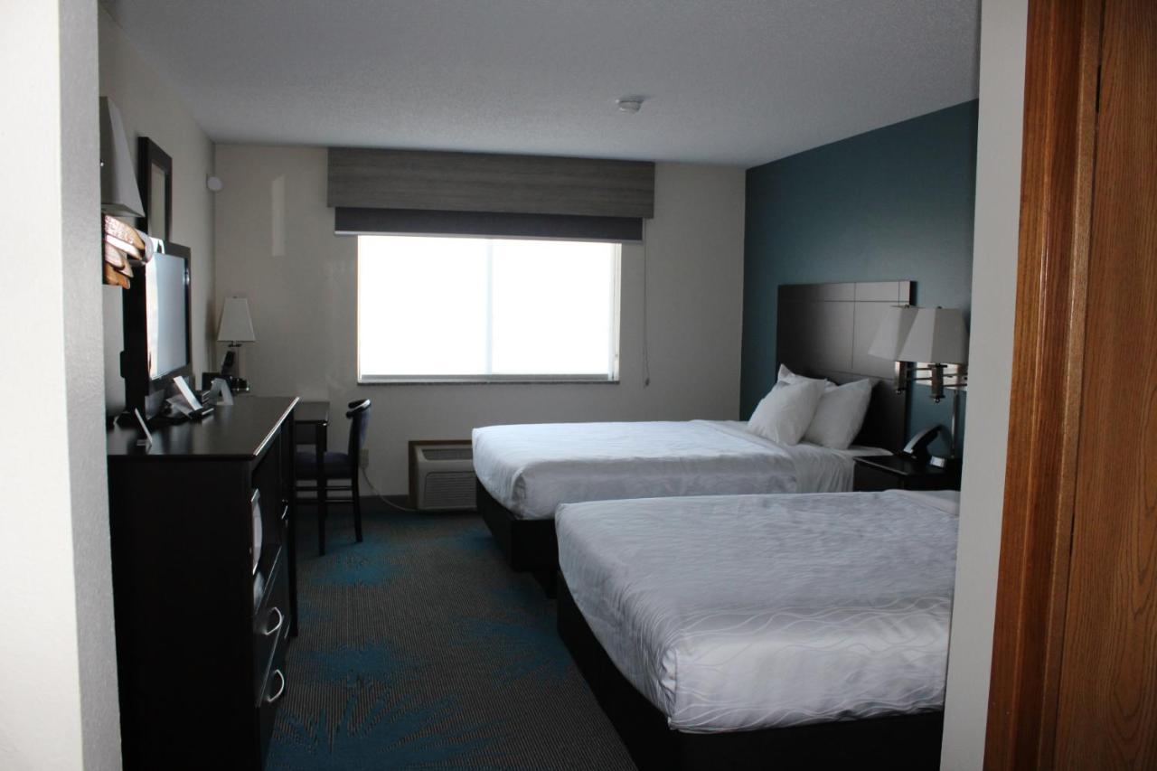 Reston Inn & Suites Spencer Εξωτερικό φωτογραφία