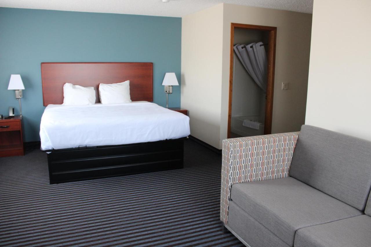 Reston Inn & Suites Spencer Εξωτερικό φωτογραφία