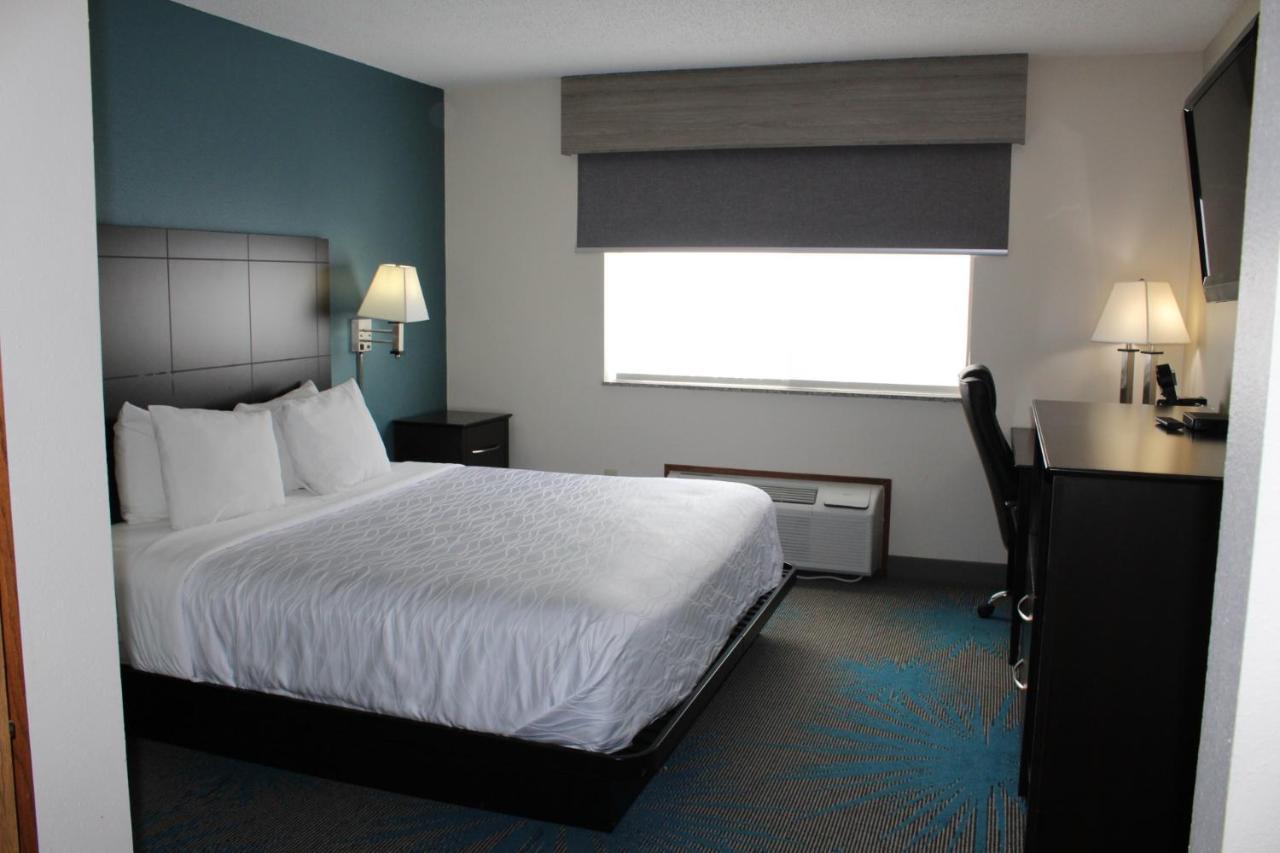 Reston Inn & Suites Spencer Εξωτερικό φωτογραφία