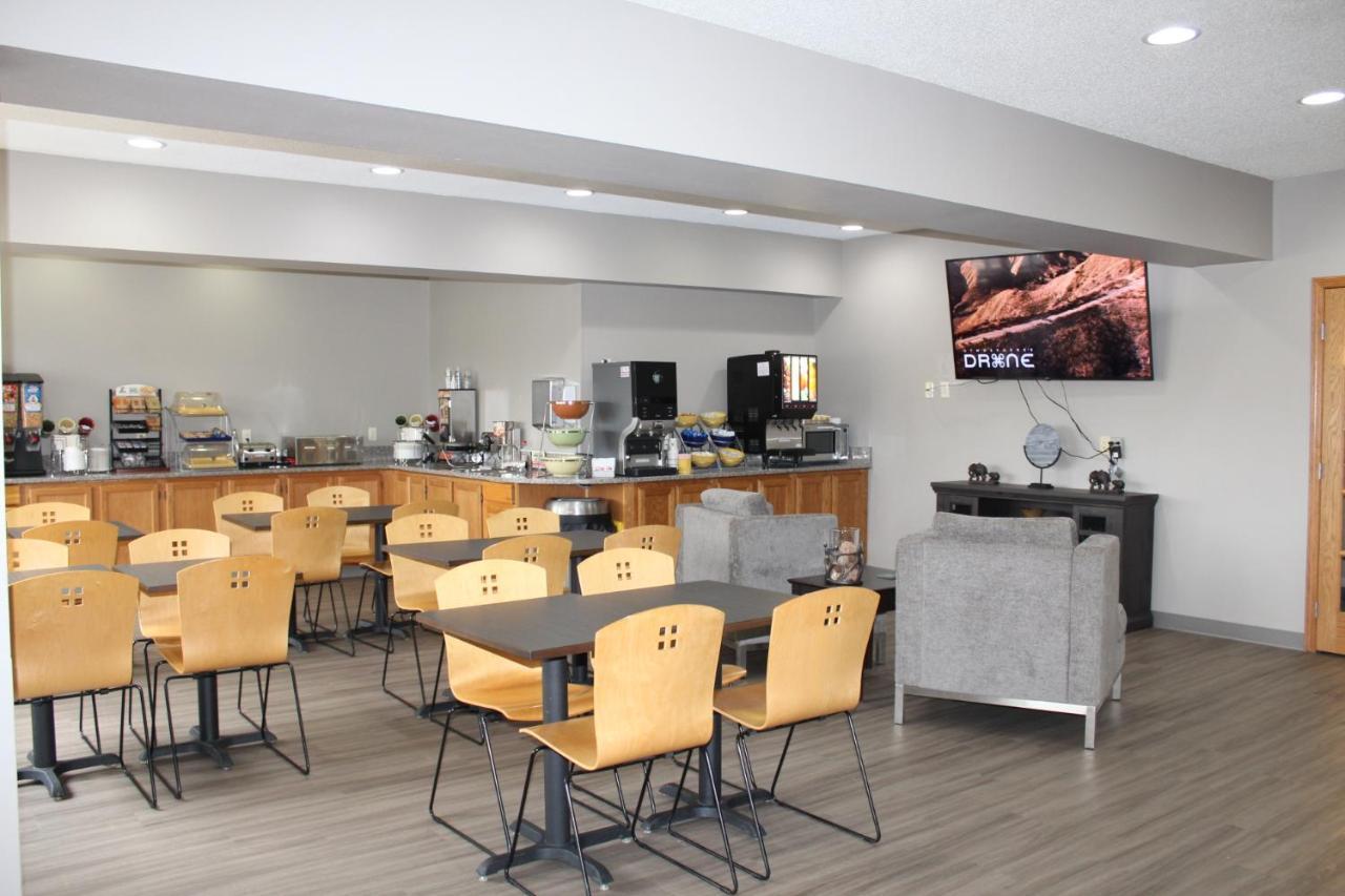Reston Inn & Suites Spencer Εξωτερικό φωτογραφία