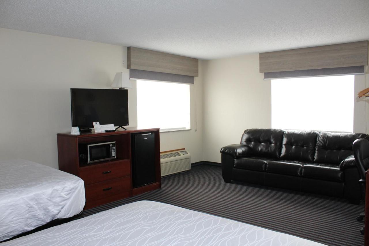 Reston Inn & Suites Spencer Εξωτερικό φωτογραφία