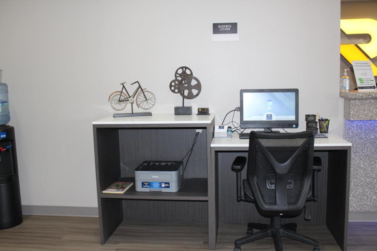 Reston Inn & Suites Spencer Εξωτερικό φωτογραφία