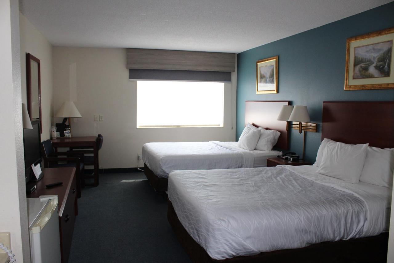 Reston Inn & Suites Spencer Εξωτερικό φωτογραφία