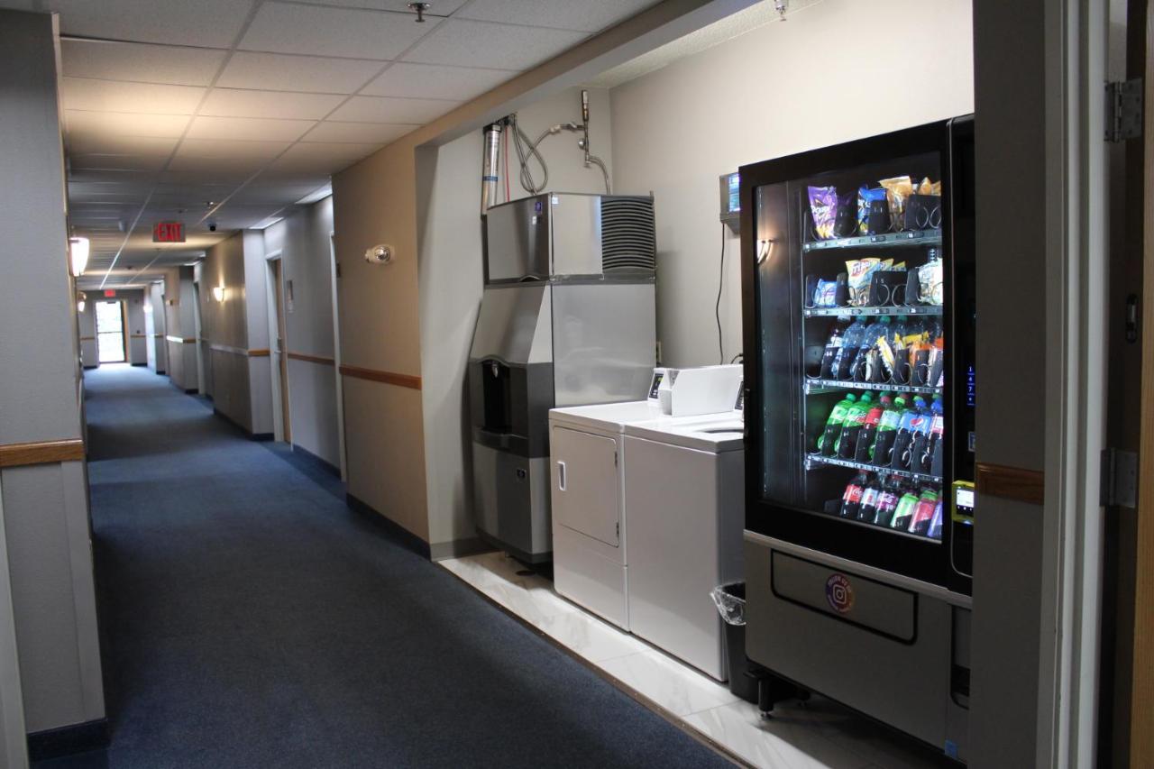 Reston Inn & Suites Spencer Εξωτερικό φωτογραφία