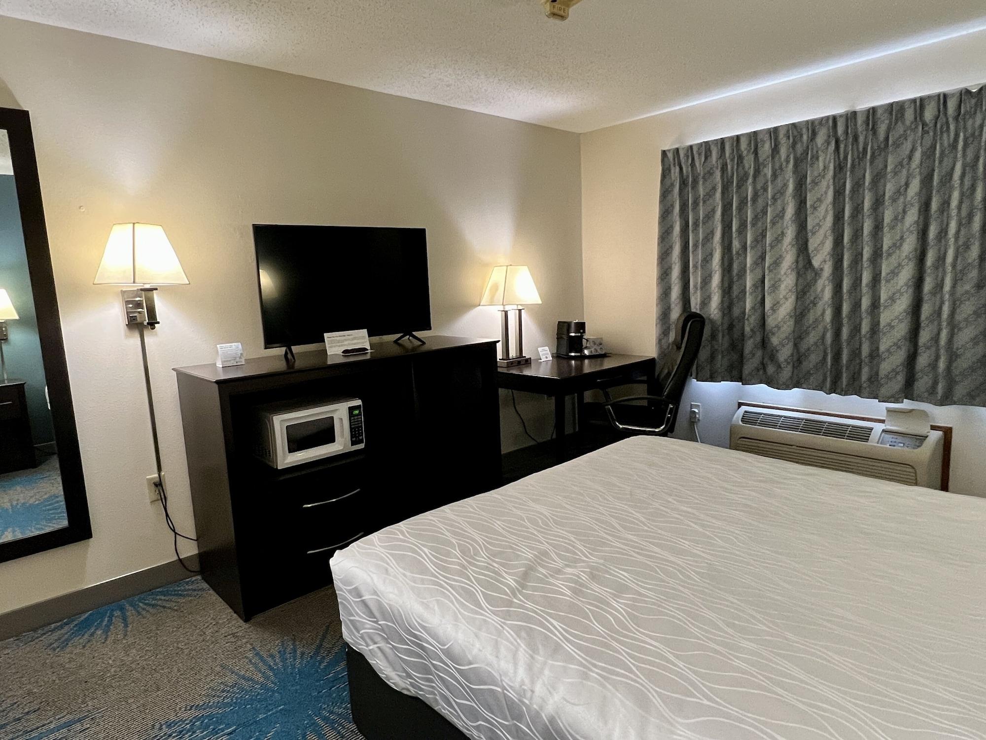 Reston Inn & Suites Spencer Εξωτερικό φωτογραφία