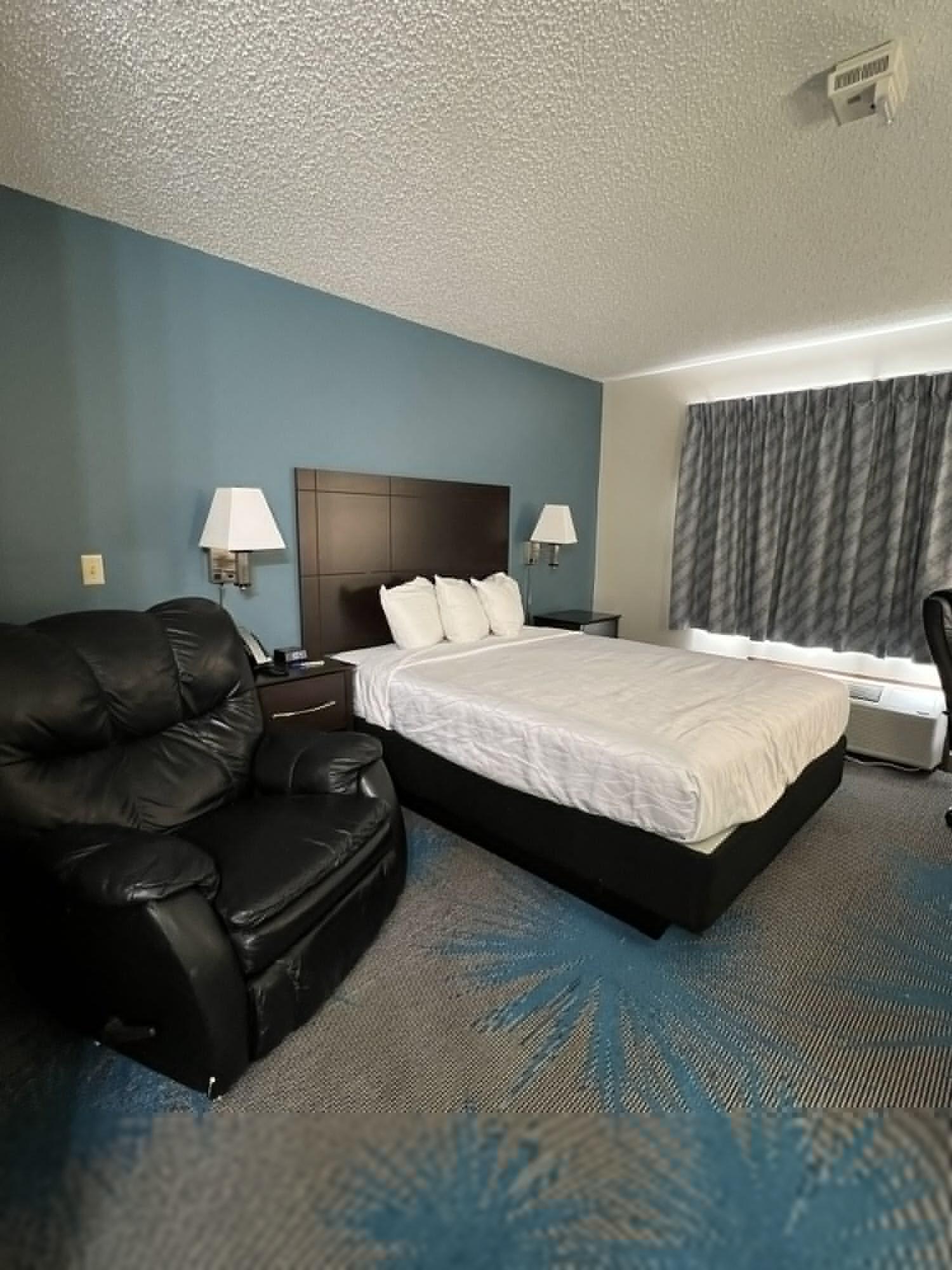 Reston Inn & Suites Spencer Εξωτερικό φωτογραφία