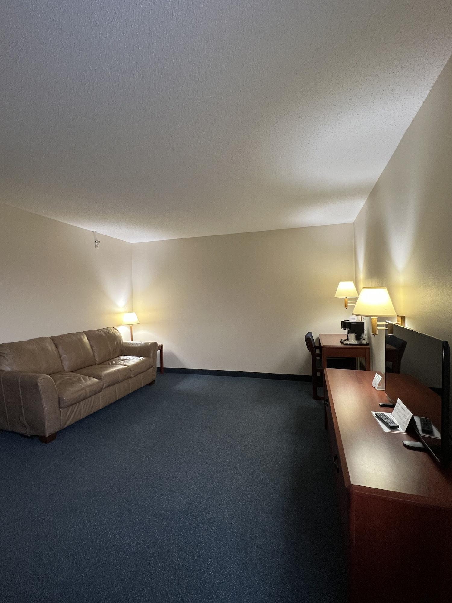 Reston Inn & Suites Spencer Εξωτερικό φωτογραφία