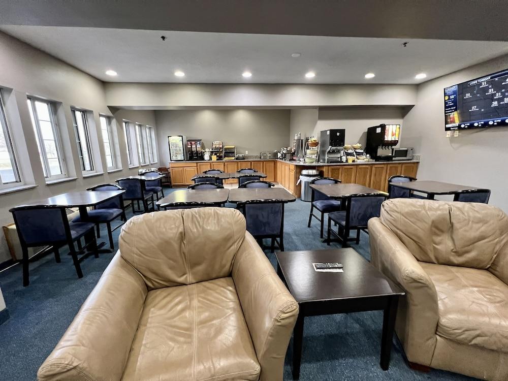 Reston Inn & Suites Spencer Εξωτερικό φωτογραφία